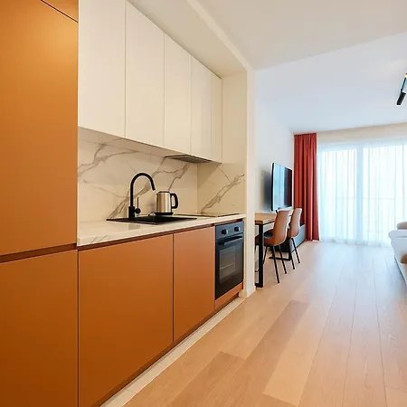 Waterfront King's Apartment *